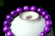 查罗石与苏纪石：绚丽紫色系玉石的比较